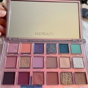 BNIB Huda Beauty Mercury Retrograde palette